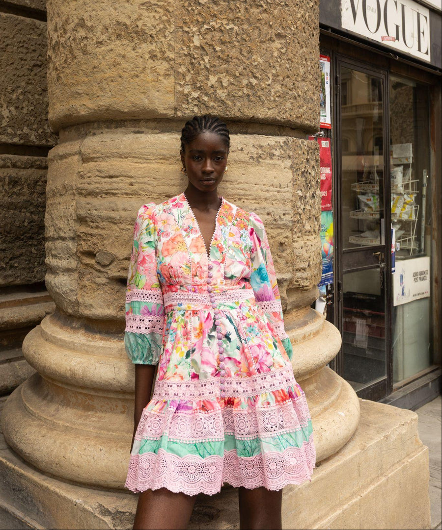 Inoa Fashions: Elegant Kaftans & Kimonos for Every Occasion